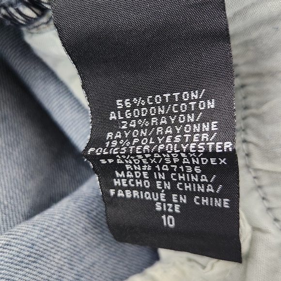 1822 Denim Women's Size 10 Raw Ankle Distressed Stretch Blue Jeans - Picture 7 of 10